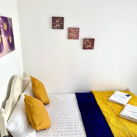 2-Bedrooms Modern Apartment Next To Velodrome, Lounge, Balcony, Parking, Abba Лондон Екстериор снимка