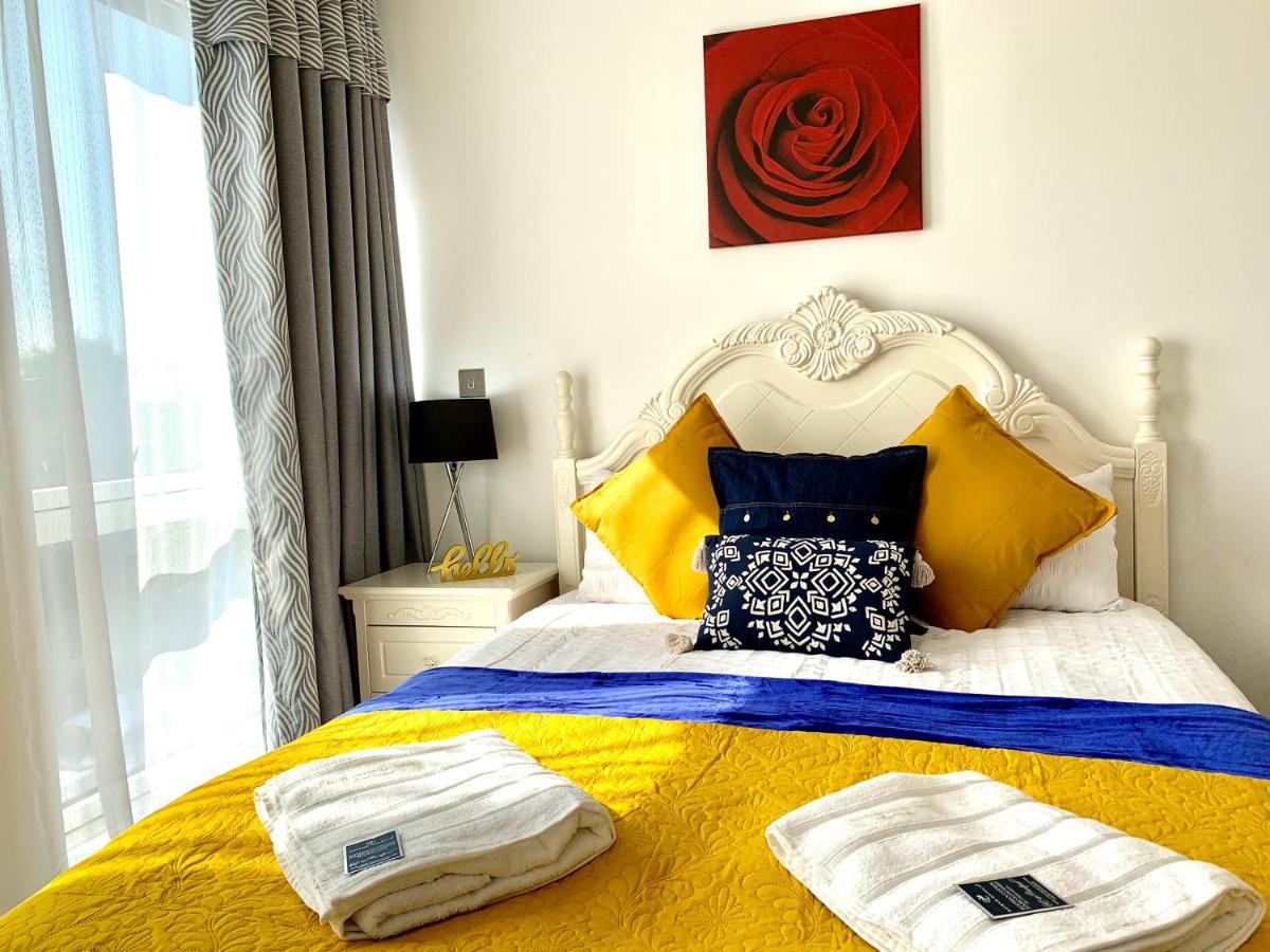 2-Bedrooms Modern Apartment Next To Velodrome, Lounge, Balcony, Parking, Abba Лондон Екстериор снимка