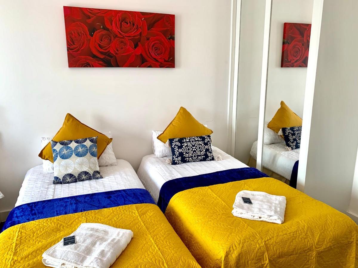 2-Bedrooms Modern Apartment Next To Velodrome, Lounge, Balcony, Parking, Abba Лондон Екстериор снимка