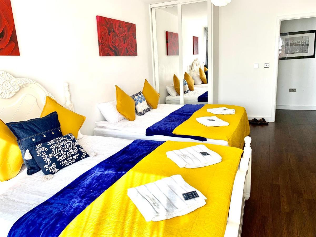 2-Bedrooms Modern Apartment Next To Velodrome, Lounge, Balcony, Parking, Abba Лондон Екстериор снимка
