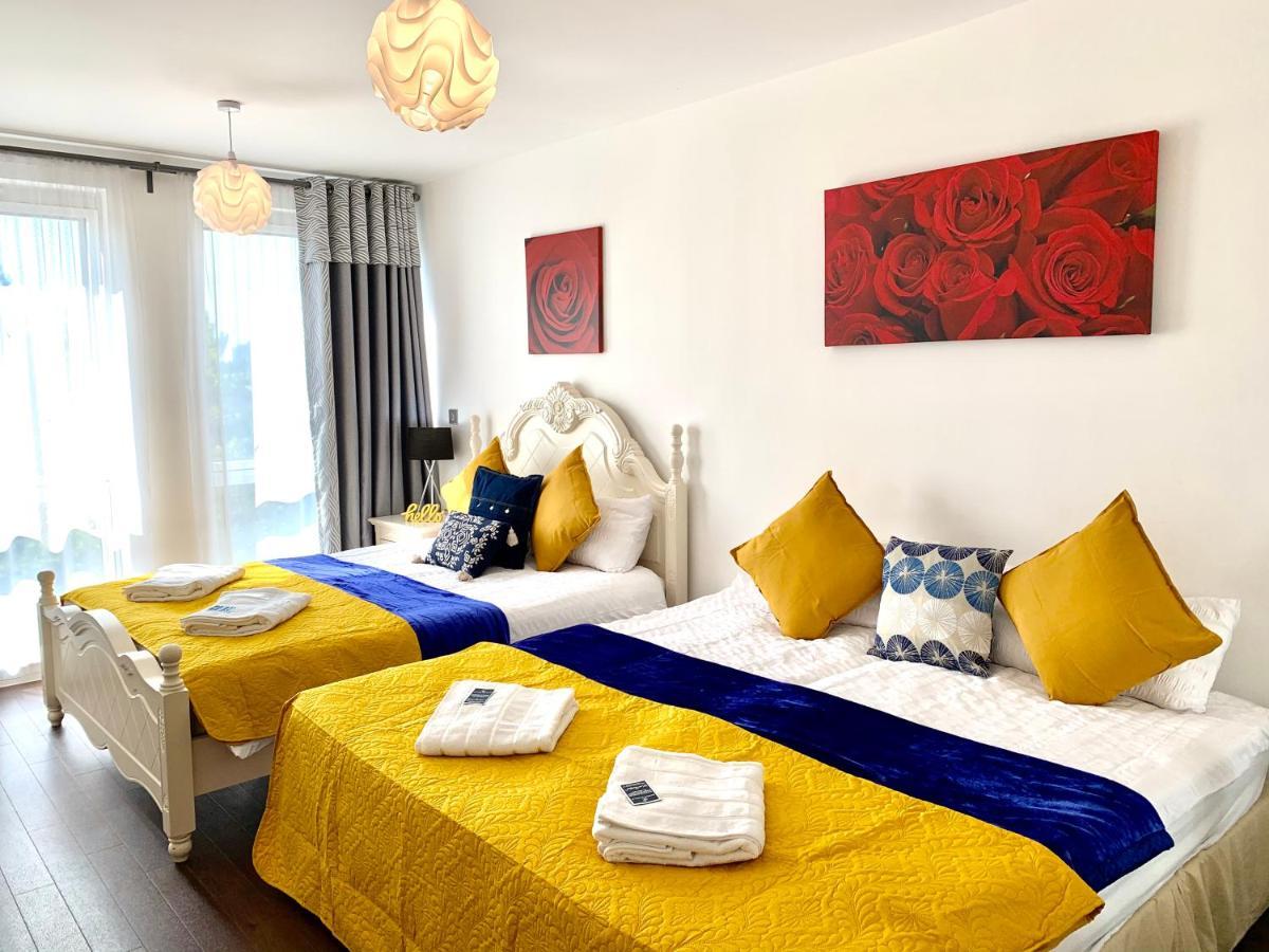 2-Bedrooms Modern Apartment Next To Velodrome, Lounge, Balcony, Parking, Abba Лондон Екстериор снимка
