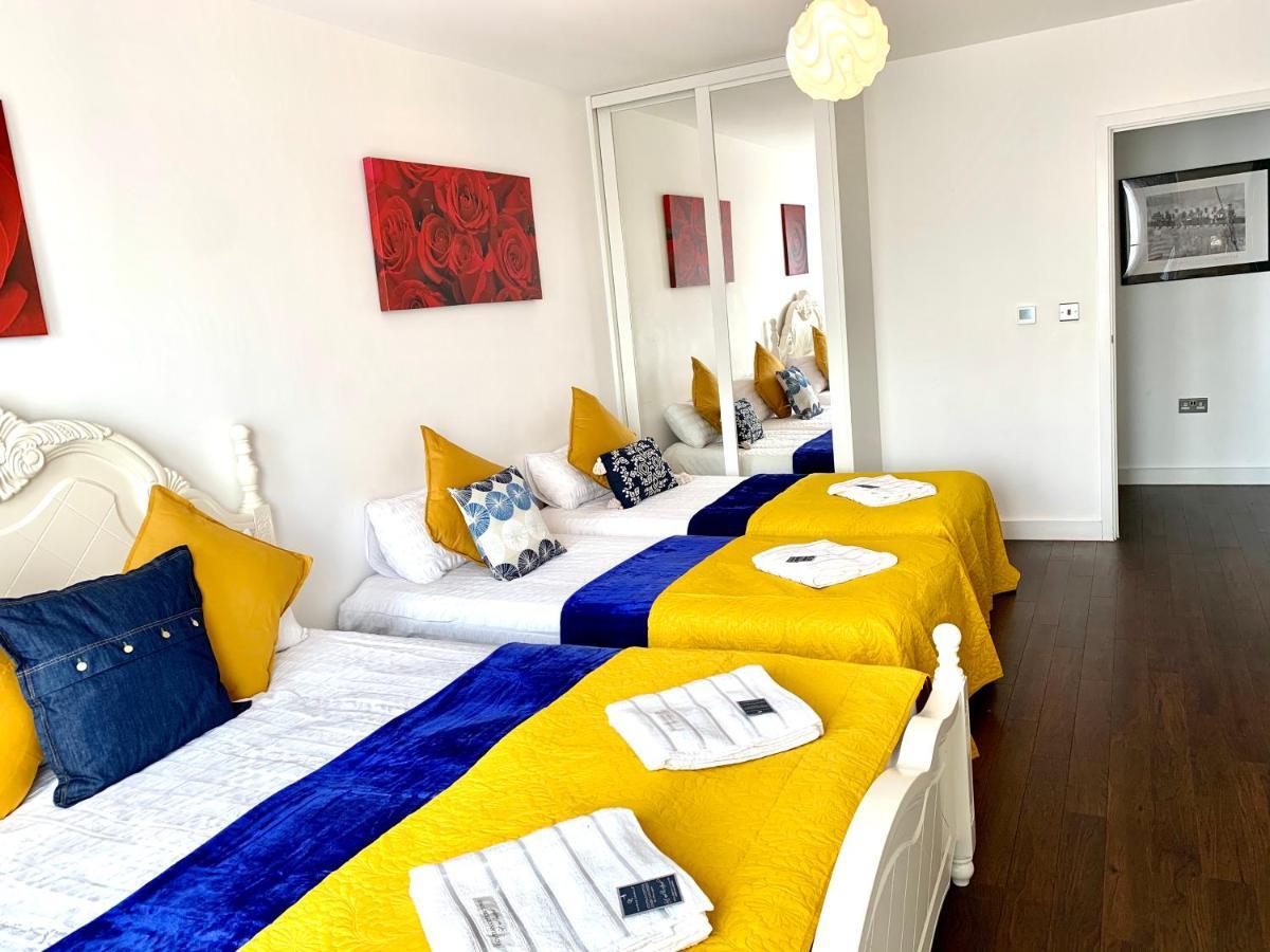 2-Bedrooms Modern Apartment Next To Velodrome, Lounge, Balcony, Parking, Abba Лондон Екстериор снимка