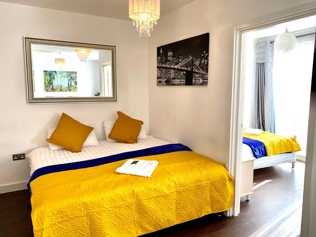 2-Bedrooms Modern Apartment Next To Velodrome, Lounge, Balcony, Parking, Abba Лондон Екстериор снимка