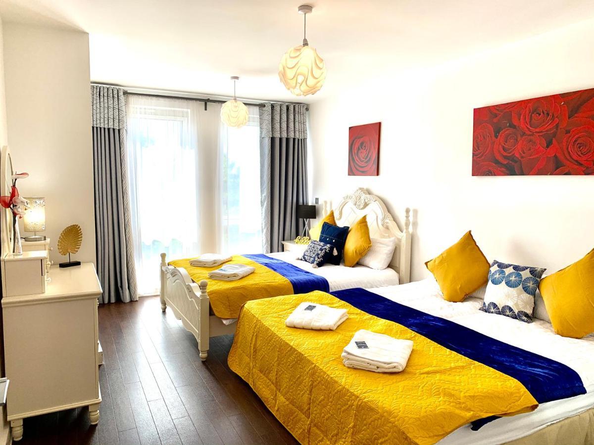 2-Bedrooms Modern Apartment Next To Velodrome, Lounge, Balcony, Parking, Abba Лондон Екстериор снимка