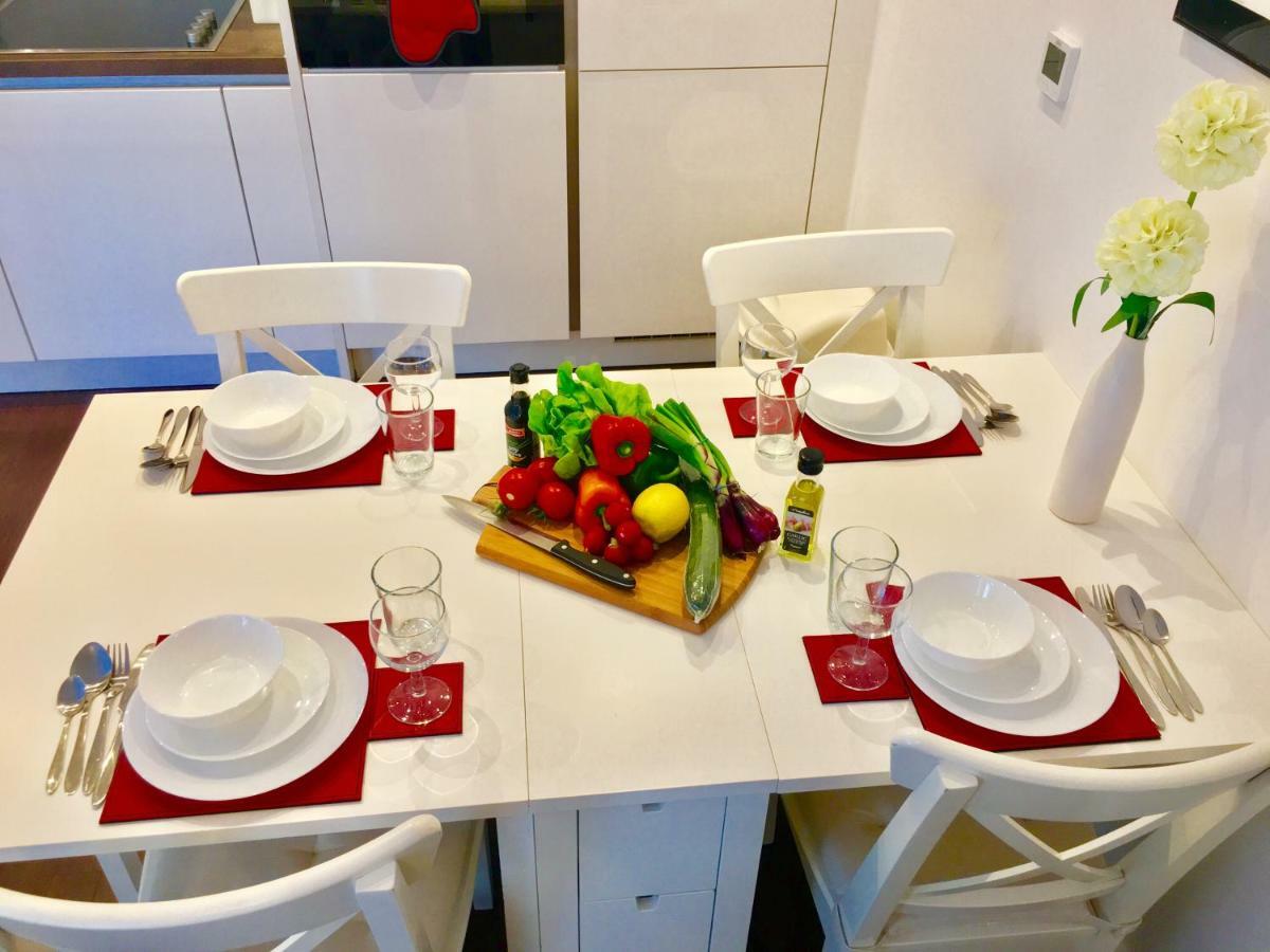 2-Bedrooms Modern Apartment Next To Velodrome, Lounge, Balcony, Parking, Abba Лондон Екстериор снимка
