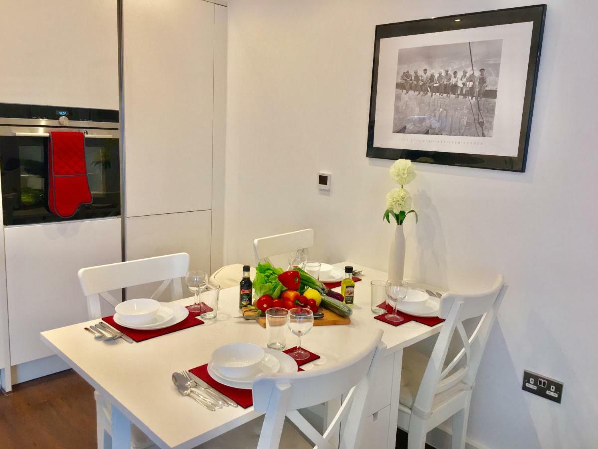 2-Bedrooms Modern Apartment Next To Velodrome, Lounge, Balcony, Parking, Abba Лондон Екстериор снимка